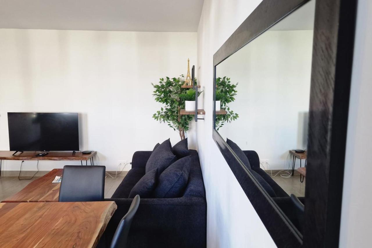 Appartement Chic Gold - 5Min Disneyland เซร์ริส ภายนอก รูปภาพ