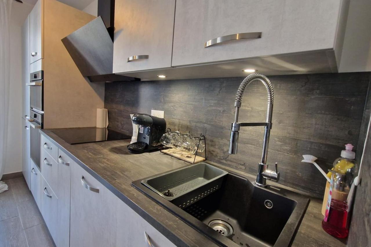 Appartement Chic Gold - 5Min Disneyland เซร์ริส ภายนอก รูปภาพ